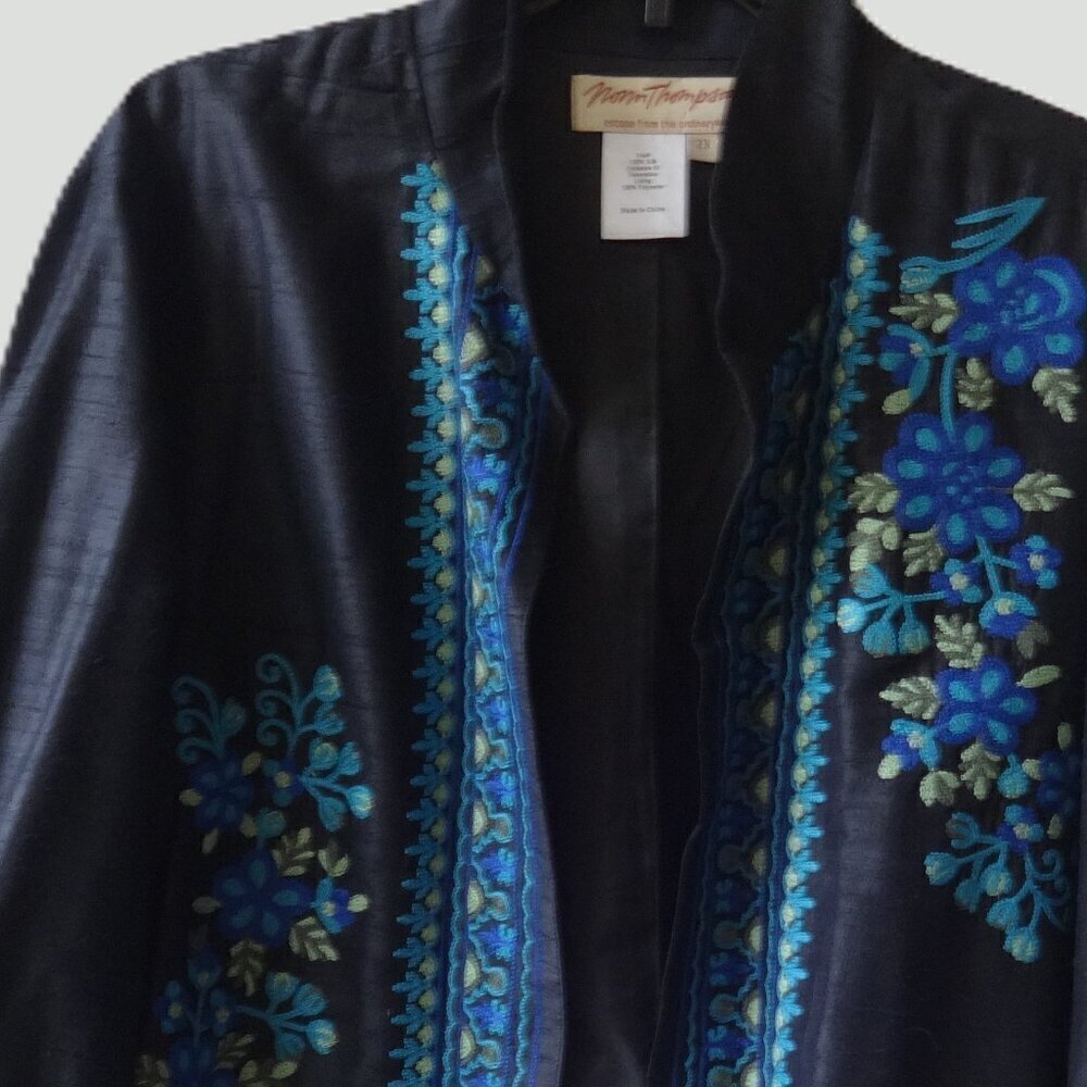 Norm Thompson Silk Black and Blue Floral Blazer 2x - Picture 15 of 16